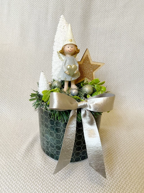 Angyal szívvel adventi asztaldísz, 27 cm  Angyal szívvel adventi asztaldísz, 27 cm