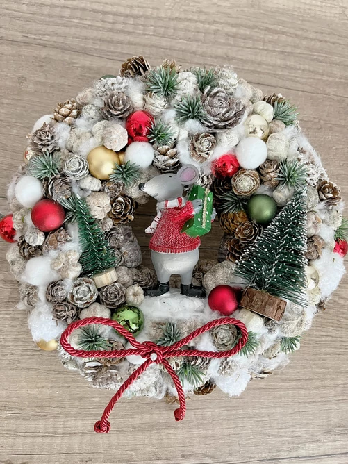 Adventi kopogtató egérrel Adventi kopogtató egérrel