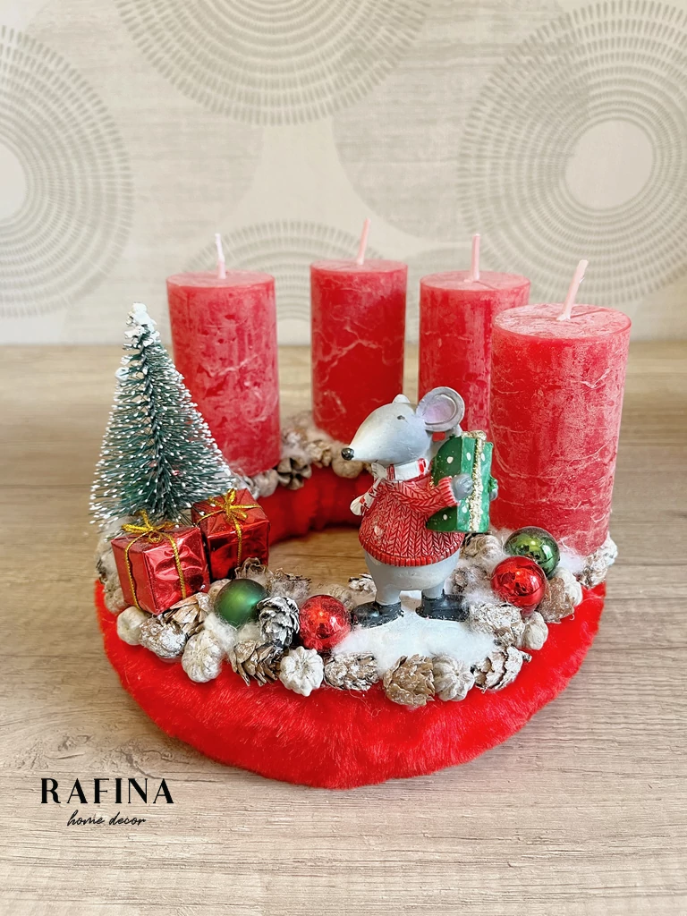 Adventi koszorú egérrel, piros színű